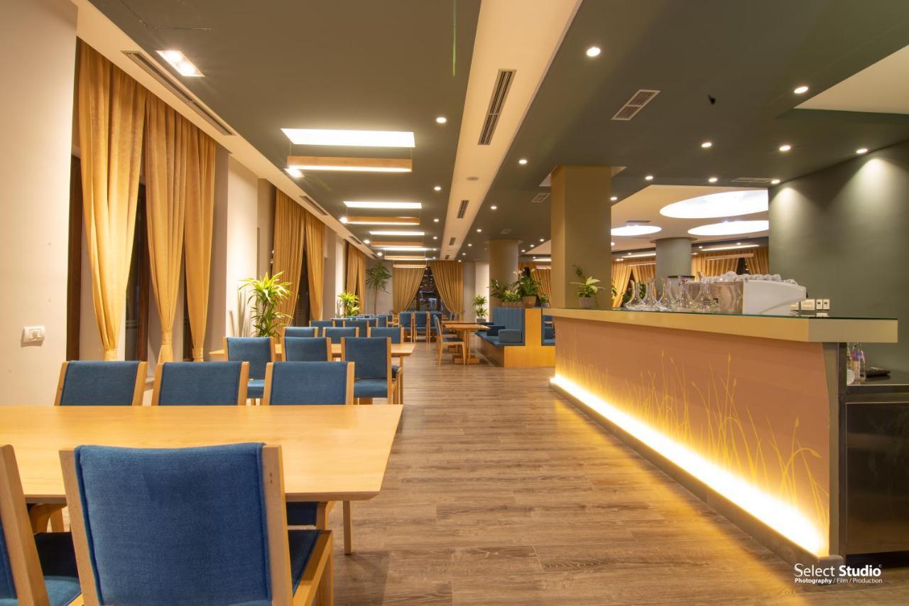 Sahati Hotel & Restaurant Korce Exterior foto